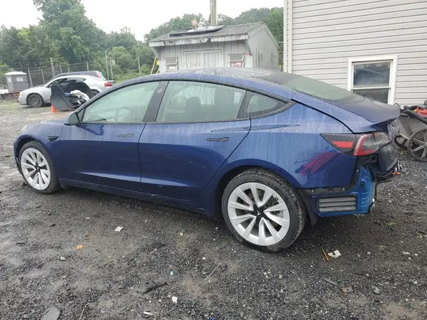 5YJ3E1EB8PF386371 2023 TESLA MODEL 3 - Image 2