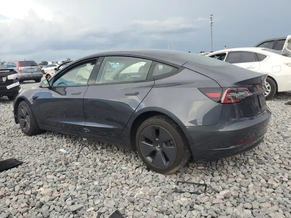 5YJ3E1EB8PF391702 2023 TESLA MODEL 3 - Image 2
