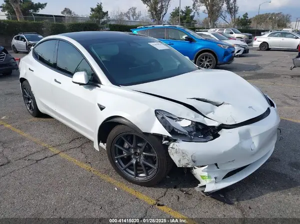 5YJ3E1EB8PF392249 2023 TESLA MODEL 3 - Image 1