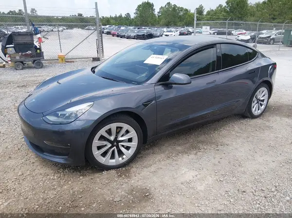 5YJ3E1EB8PF477303 2023 TESLA MODEL 3 - Image 2