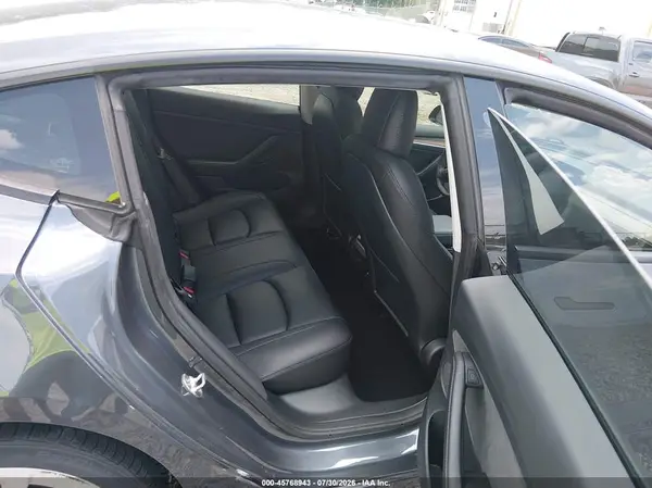 5YJ3E1EB8PF477303 2023 TESLA MODEL 3 - Image 8