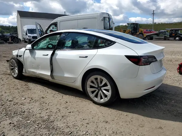 5YJ3E1EB8PF479536 2023 TESLA MODEL 3 - Image 2