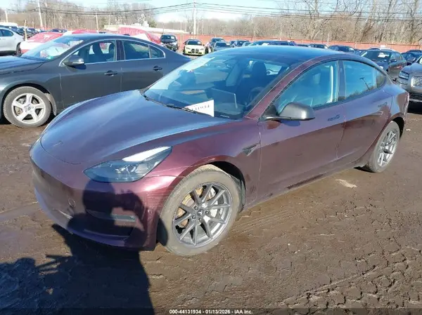 5YJ3E1EB8PF598879 2023 TESLA MODEL 3 - Image 2