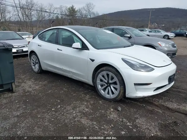 5YJ3E1EB8PF600291 2023 TESLA MODEL 3 - Image 1