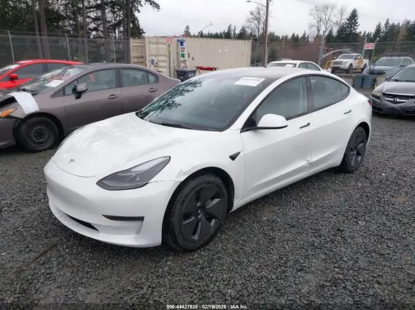 5YJ3E1EB8PF621612 2023 TESLA MODEL 3 - Image 2