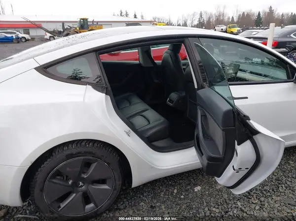 5YJ3E1EB8PF621612 2023 TESLA MODEL 3 - Image 8