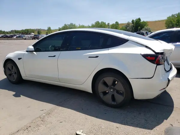 5YJ3E1EB8PF632948 2023 TESLA MODEL 3 - Image 2