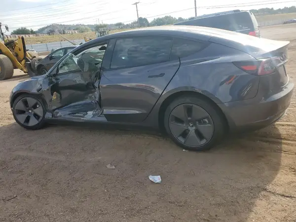5YJ3E1EB8PF634733 2023 TESLA MODEL 3 - Image 2