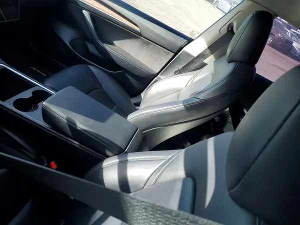 5YJ3E1EB8PF637387 2023 TESLA MODEL 3 - Image 8