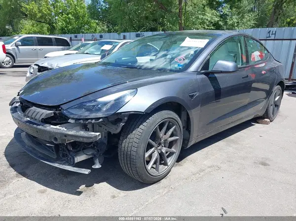 5YJ3E1EB8PF652391 2023 TESLA MODEL 3 - Image 2