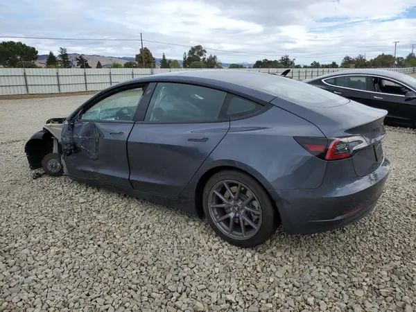 5YJ3E1EB8PF661236 2023 TESLA MODEL 3 - Image 2
