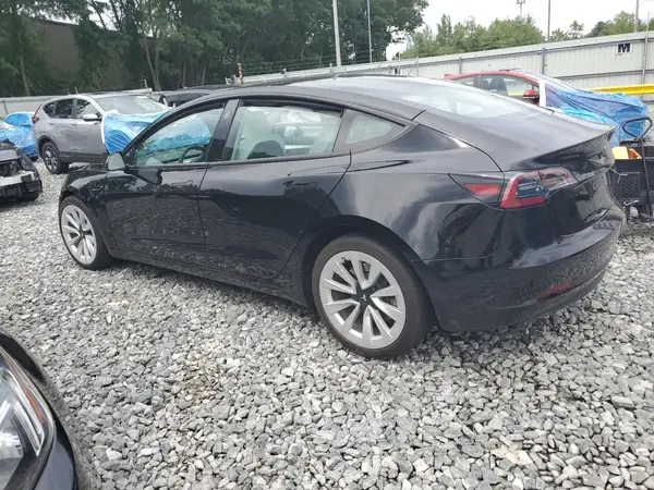 5YJ3E1EB8PF662158 2023 TESLA MODEL 3 - Image 2