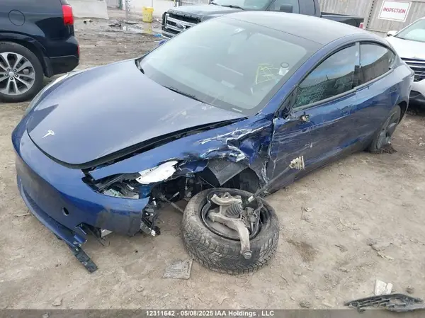 5YJ3E1EB8PF692602 2023 TESLA MODEL 3 - Image 2