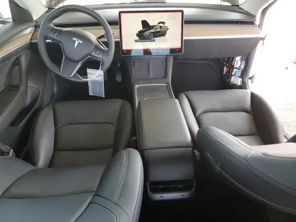5YJ3E1EB8PF693510 2023 TESLA MODEL 3 - Image 8
