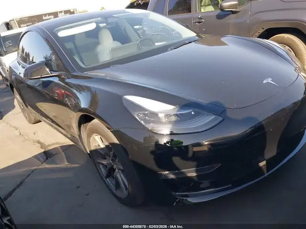 5YJ3E1EB8PF695273 2023 TESLA MODEL 3 - Image 1