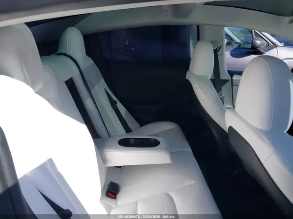5YJ3E1EB8PF695273 2023 TESLA MODEL 3 - Image 8