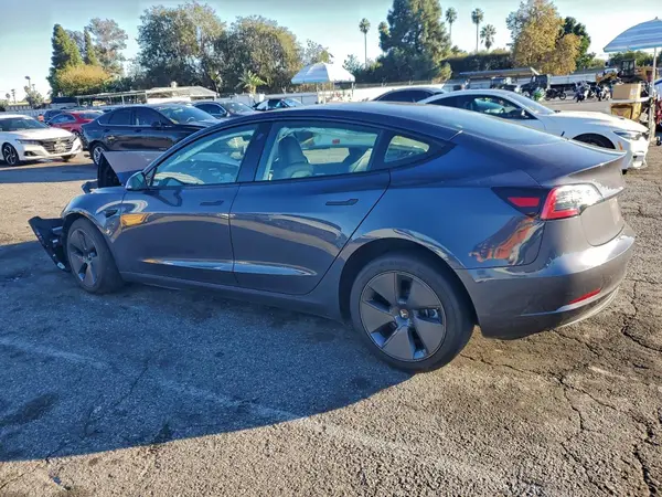 5YJ3E1EB8PF711035 2023 TESLA MODEL 3 - Image 2