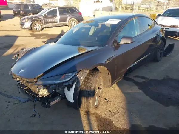 5YJ3E1EB8RF716979 2024 TESLA MODEL 3 - Image 2