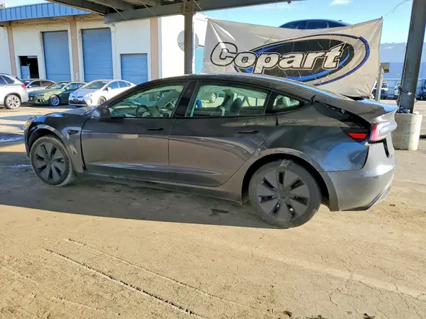5YJ3E1EB8RF717162 2024 TESLA MODEL 3 - Image 2