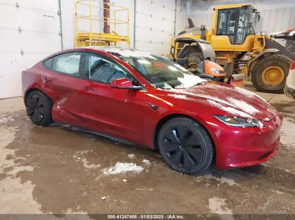 5YJ3E1EB8RF722216 2024 TESLA MODEL 3 - Image 1