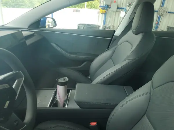 5YJ3E1EB8RF724595 2024 TESLA MODEL 3 - Image 8