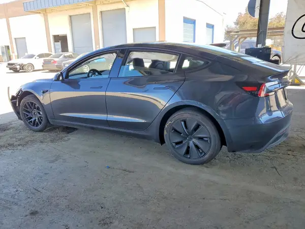 5YJ3E1EB8RF730171 2024 TESLA MODEL 3 - Image 2