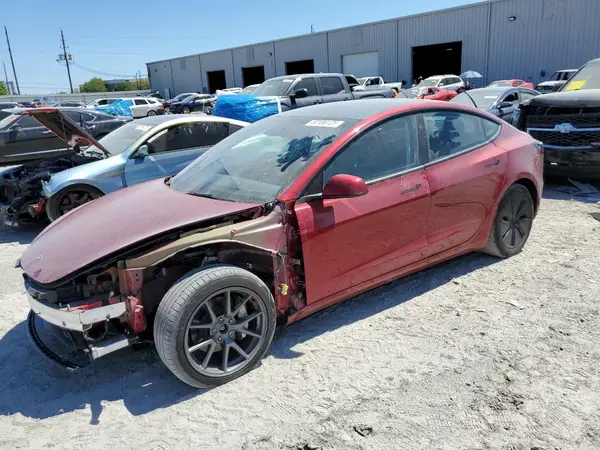 5YJ3E1EB8RF734110 2024 TESLA MODEL 3 - Image 1