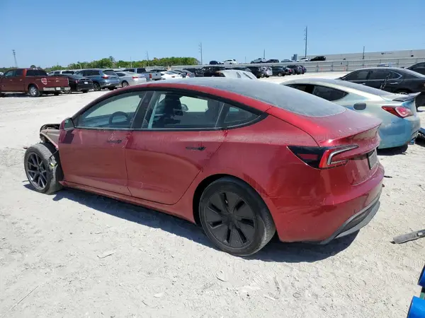 5YJ3E1EB8RF734110 2024 TESLA MODEL 3 - Image 2