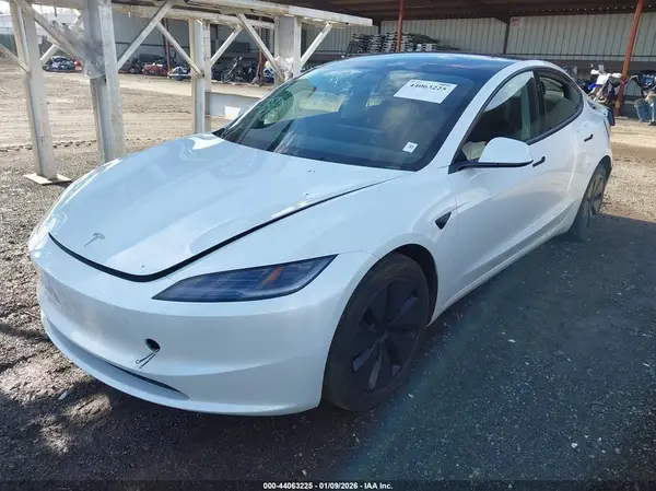 5YJ3E1EB8RF734124 2024 TESLA MODEL 3 - Image 2