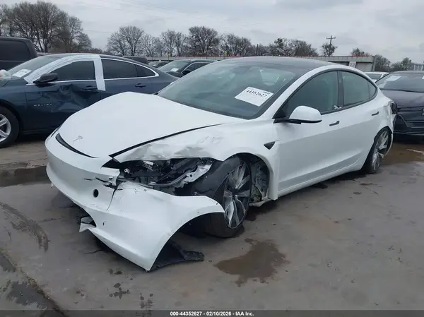 5YJ3E1EB8RF736018 2024 TESLA MODEL 3 - Image 2