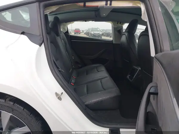 5YJ3E1EB8RF736018 2024 TESLA MODEL 3 - Image 8