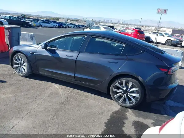 5YJ3E1EB8RF743051 2024 TESLA MODEL 3 - Image 2