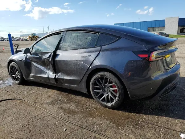 5YJ3E1EB8RF750436 2024 TESLA MODEL 3 - Image 2