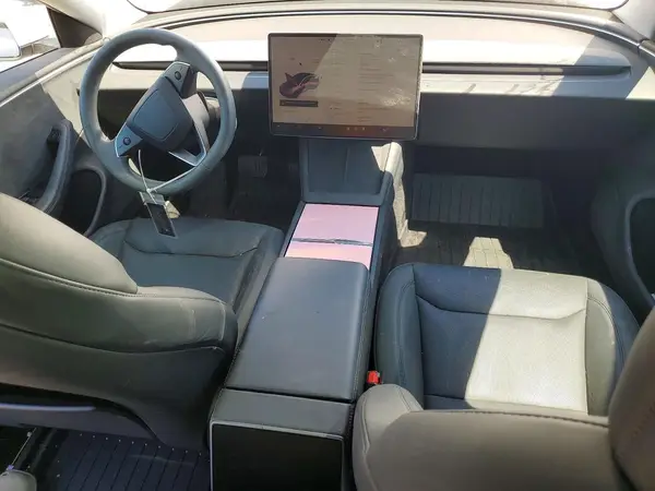 5YJ3E1EB8RF750856 2024 TESLA MODEL 3 - Image 8