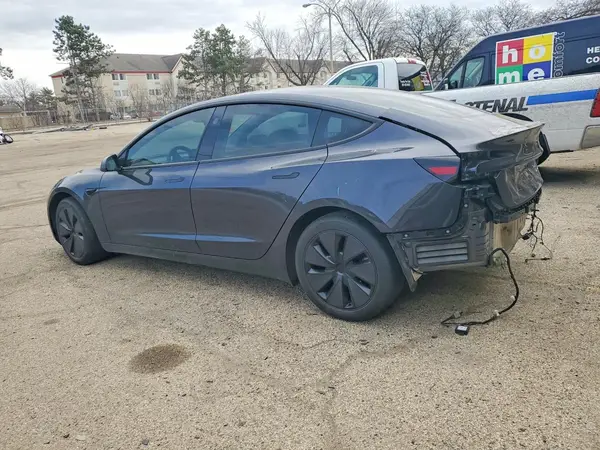 5YJ3E1EB8RF754390 2024 TESLA MODEL 3 - Image 2