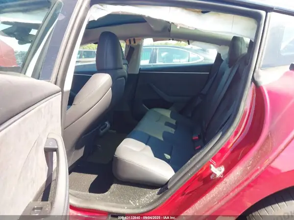 5YJ3E1EB8RF755023 2024 TESLA MODEL 3 - Image 8