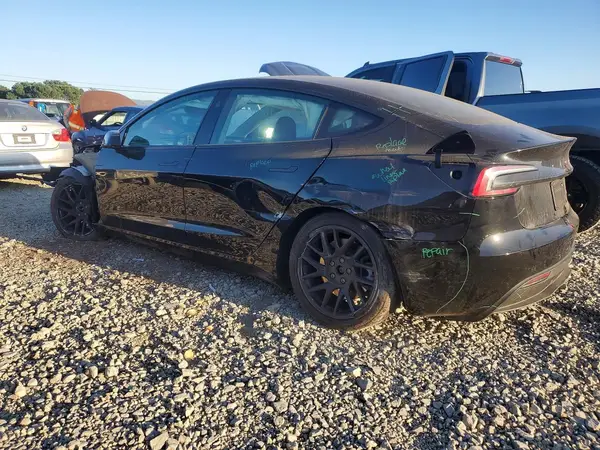 5YJ3E1EB8RF758617 2024 TESLA MODEL 3 - Image 2