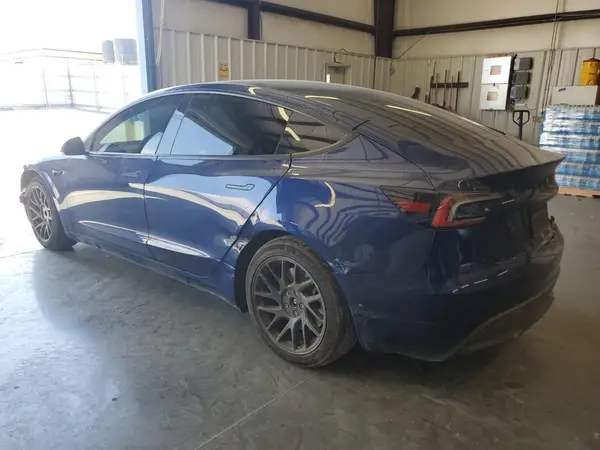 5YJ3E1EB8RF759086 2024 TESLA MODEL 3 - Image 2