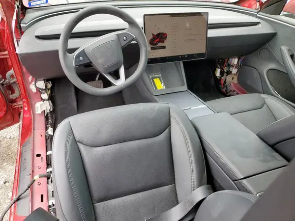 5YJ3E1EB8RF769052 2024 TESLA MODEL 3 - Image 8