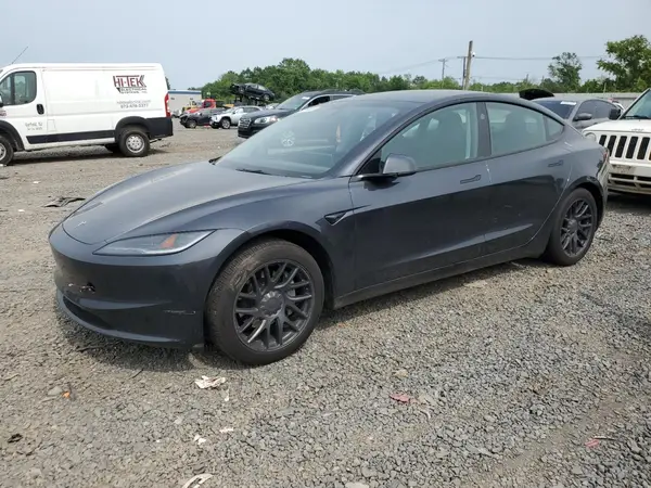 5YJ3E1EB8RF790161 2024 TESLA MODEL 3 - Image 1