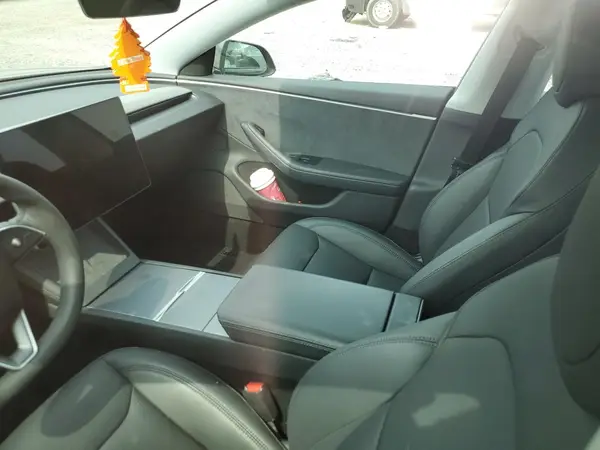 5YJ3E1EB8RF790161 2024 TESLA MODEL 3 - Image 8