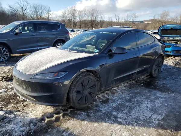 5YJ3E1EB8RF792766 2024 TESLA MODEL 3 - Image 1