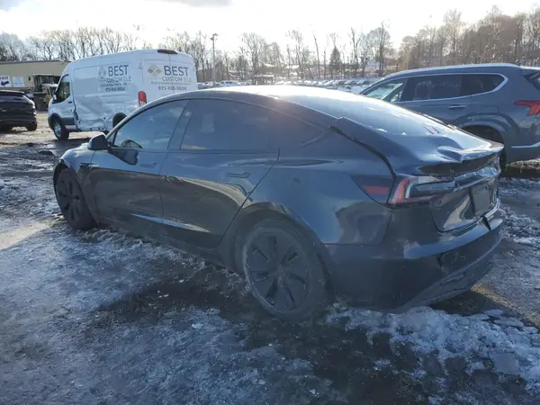 5YJ3E1EB8RF792766 2024 TESLA MODEL 3 - Image 2