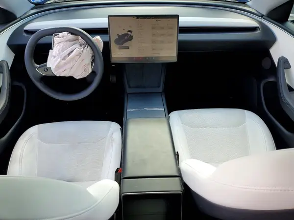 5YJ3E1EB8RF793397 2024 TESLA MODEL 3 - Image 8