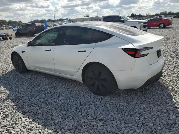 5YJ3E1EB8RF809968 2024 TESLA MODEL 3 - Image 2