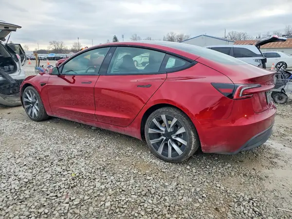 5YJ3E1EB8RF810439 2024 TESLA MODEL 3 - Image 2