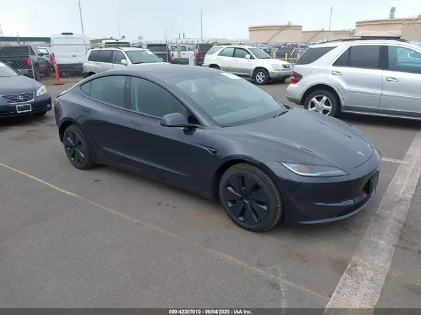 5YJ3E1EB8RF812854 2024 TESLA MODEL 3 - Image 1