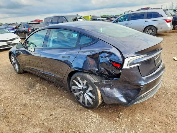 5YJ3E1EB8RF819559 2024 TESLA MODEL 3 - Image 2