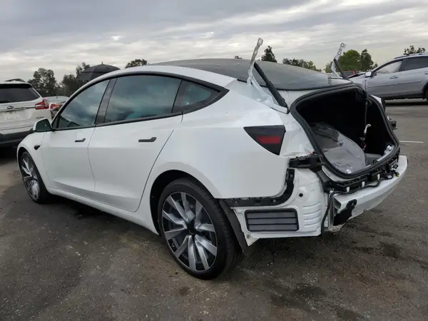 5YJ3E1EB8RF822803 2024 TESLA MODEL 3 - Image 2