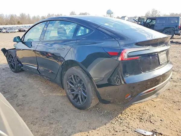 5YJ3E1EB8RF841450 2024 TESLA MODEL 3 - Image 2